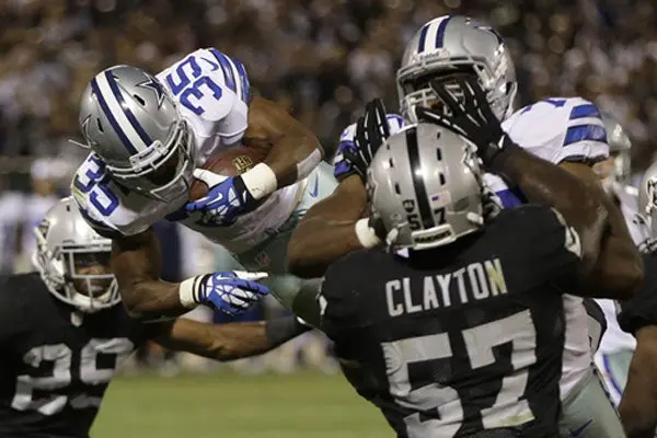 Oakland le hace la maldad a Dallas