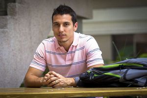 Luis Rivera busca 'medalla académica', tras cosechar logros en Europa