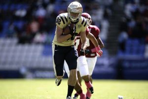 Pumas 'barre' a Águilas Blancas en el Clásico