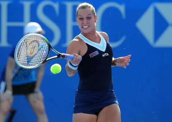 Cibulkova se empleó a fondo para pasar a 'Semis'