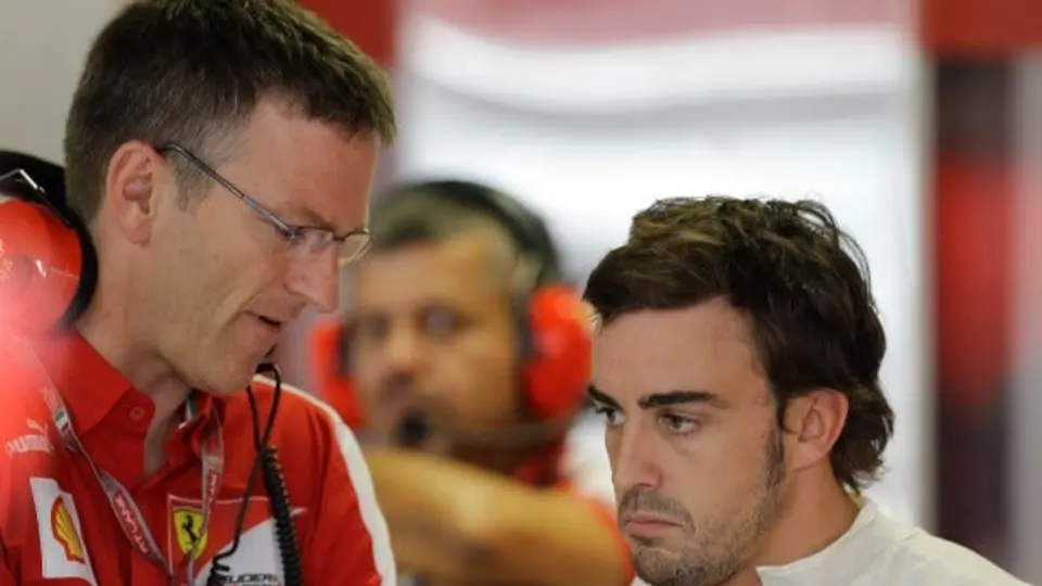 Fernando Alonso niega discusión con Ferrari