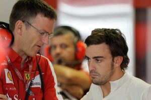 Fernando Alonso niega discusión con Ferrari