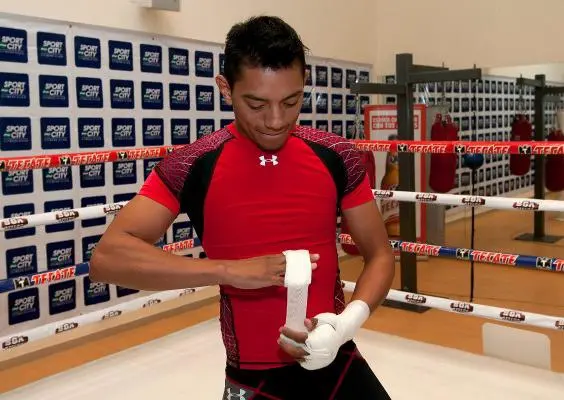 Mijares quiere poner a prueba las habilidades de Leo Santa Cruz