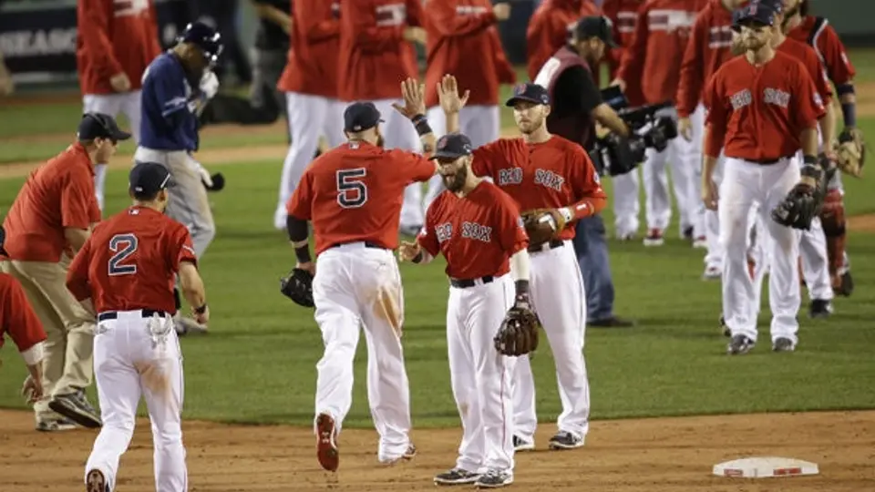 Medias Rojas toma ventaja en la Serie ante Rayas