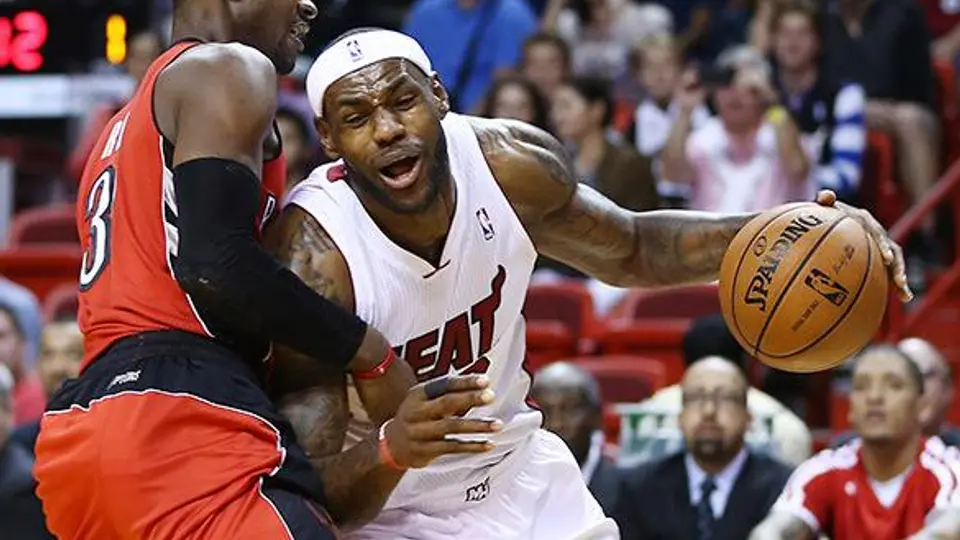 Heat saca victoria agónica sobre Raptors