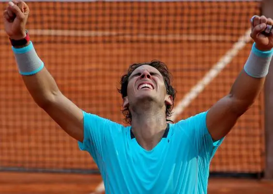 Nadal consigue quinto título consecutivo de Roland Garros