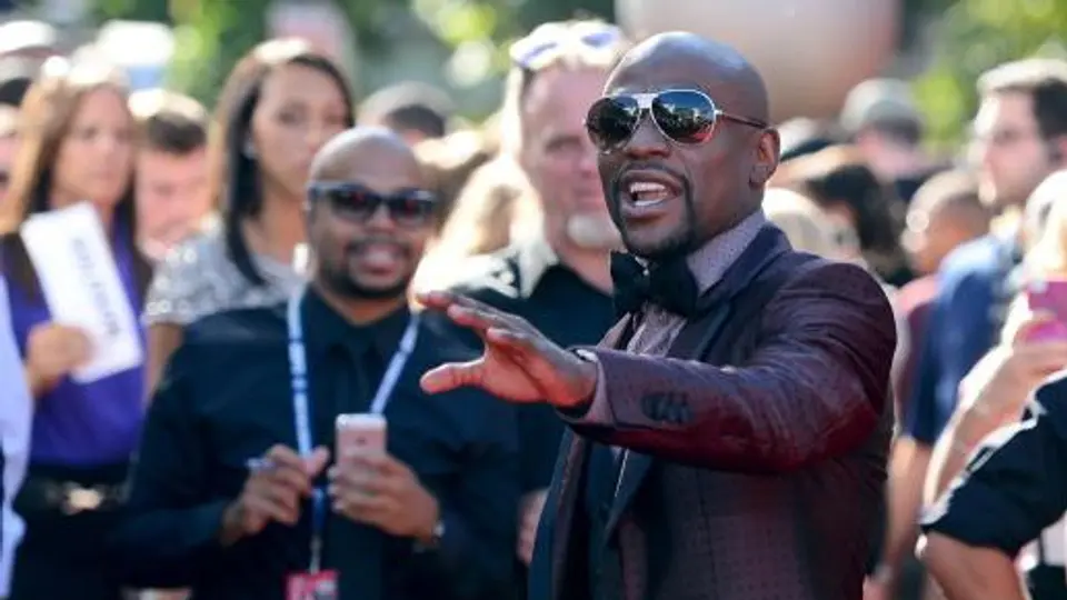 Mayweather supera a CR7 como el deportista mejor pagado