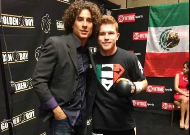 Guillermo Ochoa apoya al Canelo en Las Vegas