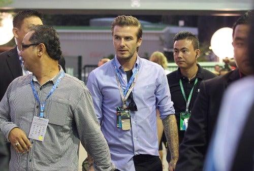 David Beckham estuvo presente en el pitlane de Marina Bay | AP