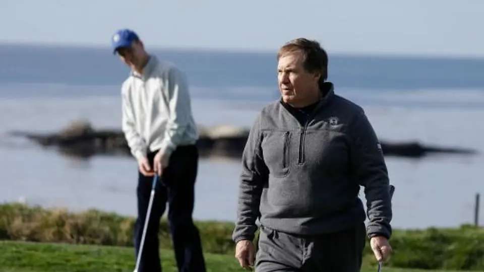 Manning y Belichick juegan golf juntos