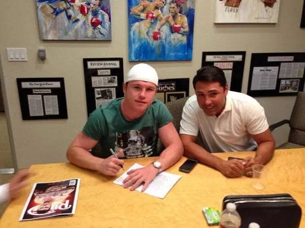 Mayweather se enfrentará a Canelo en septiembre
