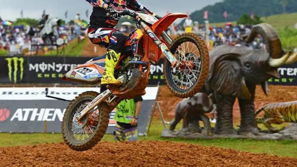 Tony Cairoli se lleva el GP de Italia