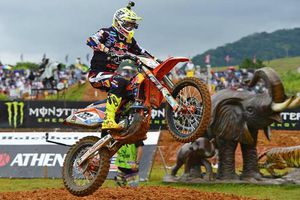 Tony Cairoli se lleva el GP de Italia