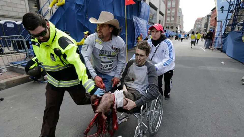Imágenes y videos de los estallidos en el Maratón de Boston