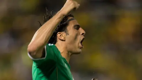 México vence a Jamaica y es líder en el Hexagonal