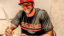 Kaepernick acuerda millonaria renovación con 49ers