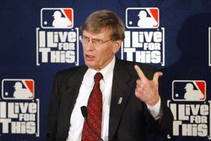 Bud Selig anuncia su retiro para 2015