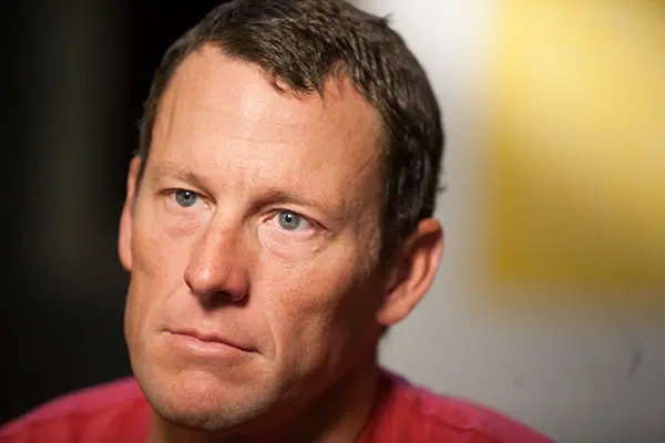 Armstrong alcanza acuerdo en demanda por más de 3 mdd