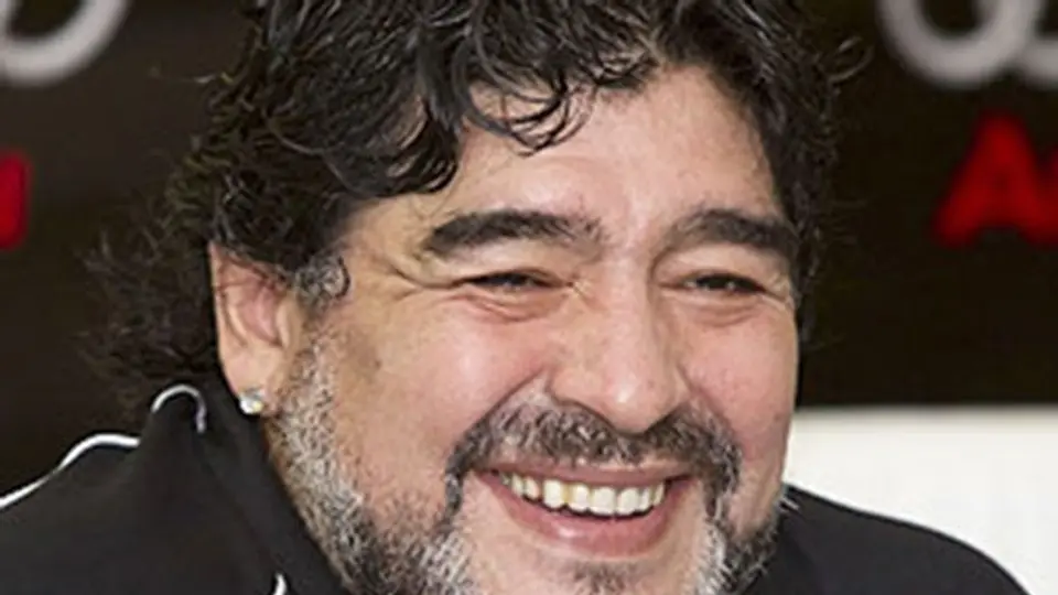 Maradona gana juicio contra firma China que usó su imagen