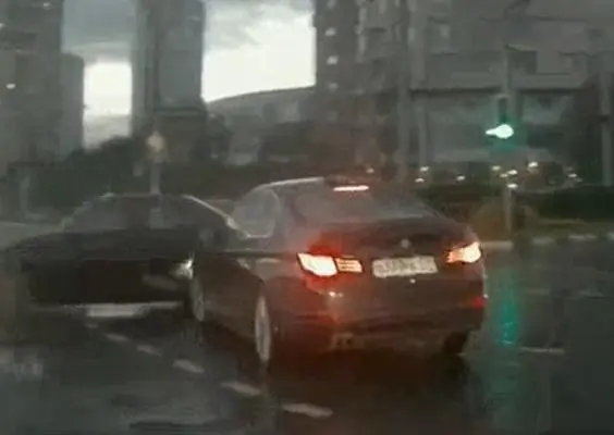 'Auto fantasma' provoca accidente en Rusia