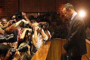 Pistorius irá a juicio hasta el próximo año