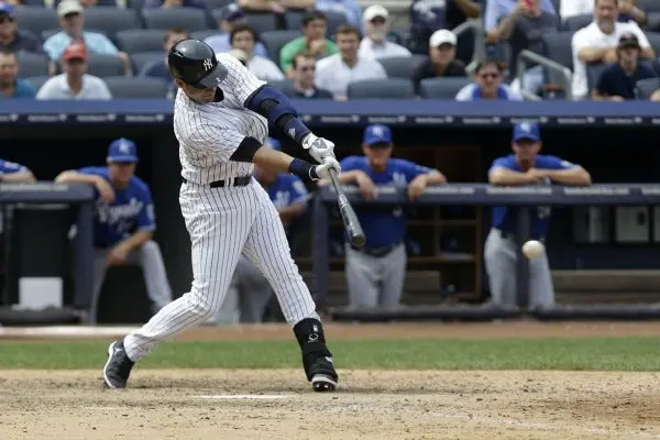Derek Jeter se lesiona en su regreso con Yanquis
