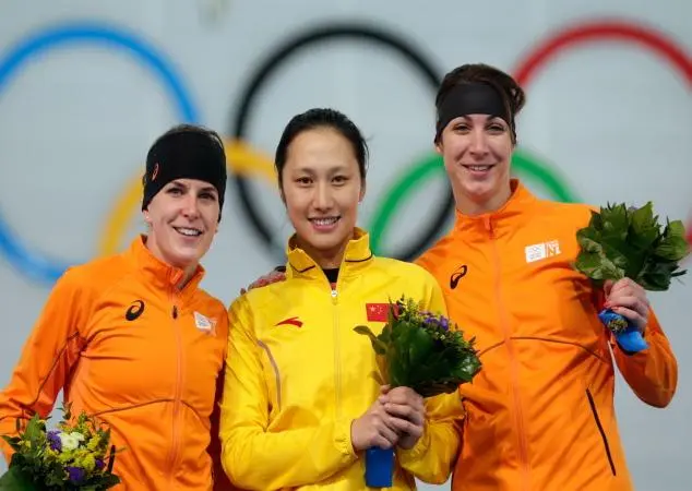 China supera a Holanda en patinaje de velocidad femenil