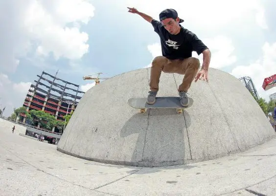 GDF y Nike inauguran nuevo parque skate