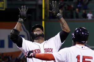 Boston logra dramático empate de la serie