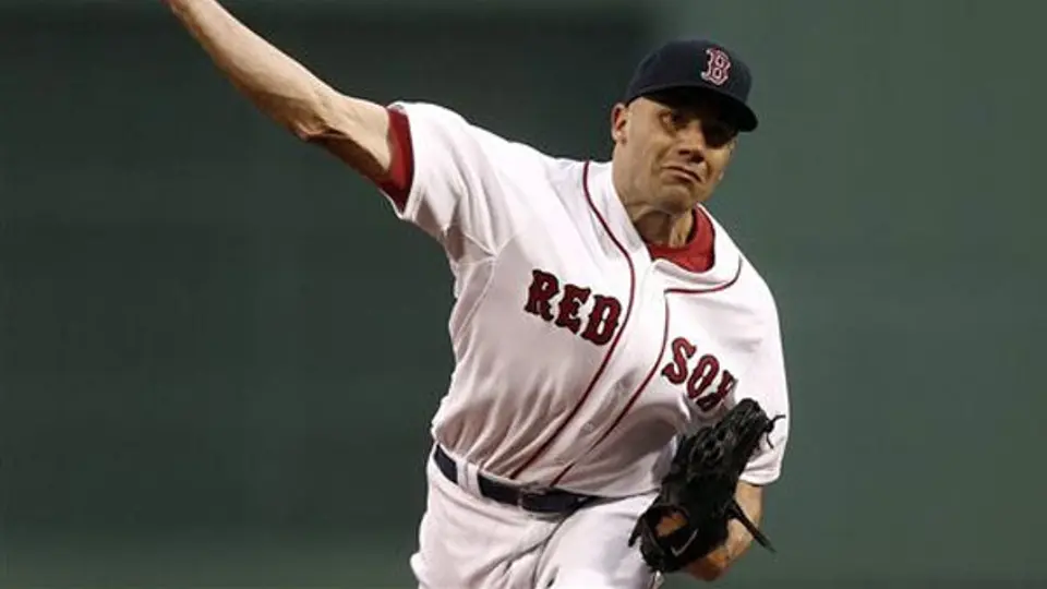 Alfredo Aceves es opcionado a la Triple A de los Medias Rojas