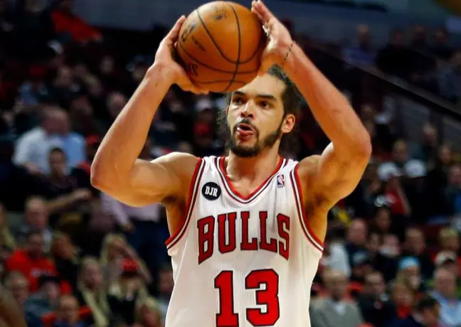 Noah se somete a cirugía en la rodilla izquierda