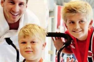 Messi, altruista con un niño en silla de ruedas