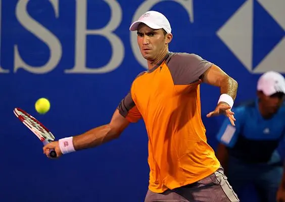 González y Lipsky avanzan en el Abierto Mexicano