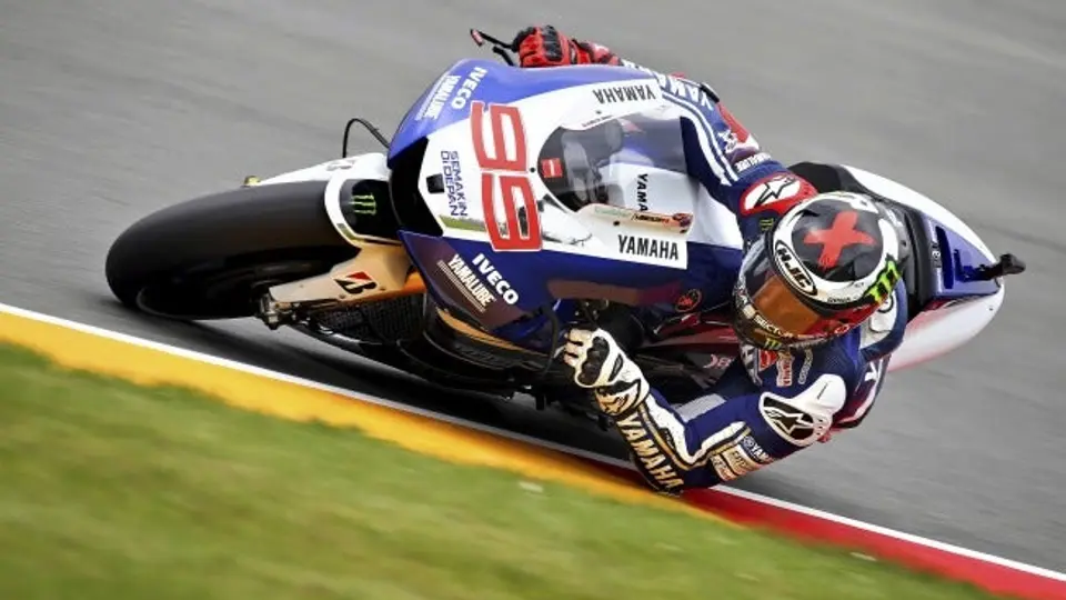 Jorge Lorenzo sufre grave caída en MotoGP