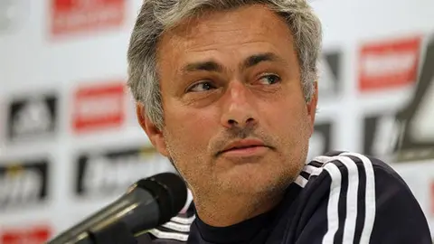 Mourinho felicita al Barça por el título y evita hablar de Pepe