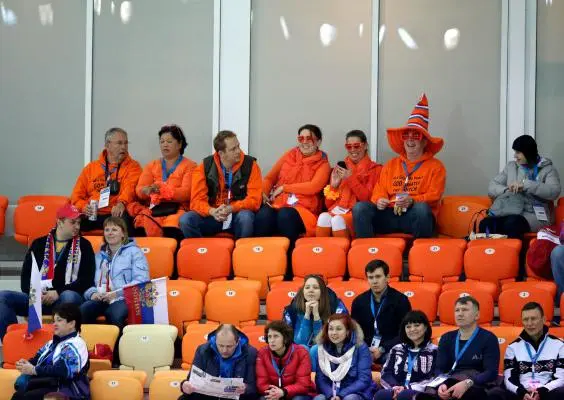 Sochi recurre a sus voluntarios para llenar gradas