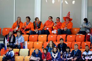 Sochi recurre a sus voluntarios para llenar gradas