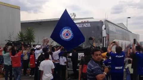 Cruz Azul es arropado por su afición en León