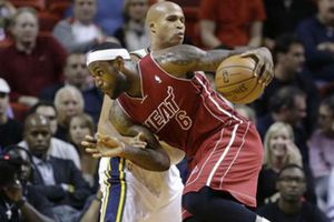 LeBron y el Heat trituran al Jazz