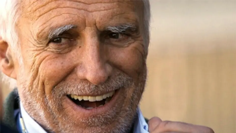 'Neumáticos Pirelli perjudican la F1': Mateschitz