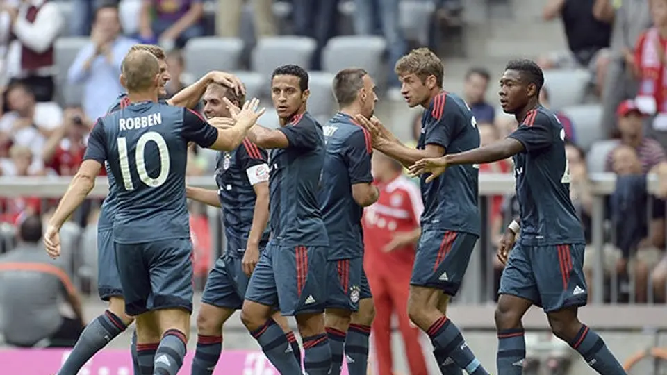 Bayern Munich vence sin problemas al Barcelona