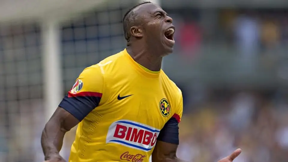Benítez espera permiso de Ecuador para jugar la Final