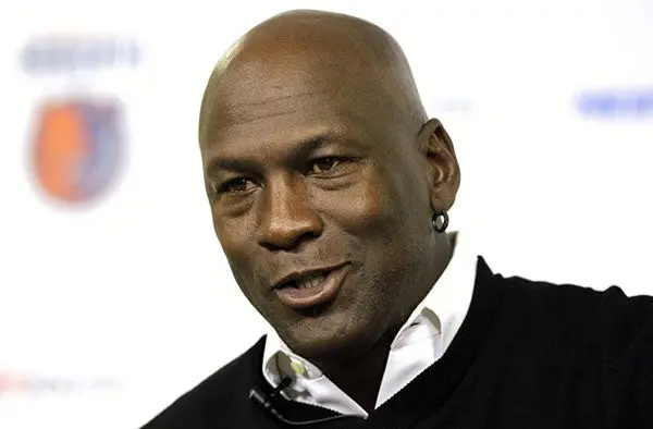 'No perdería ante LeBron en mi mejor momento': Jordan