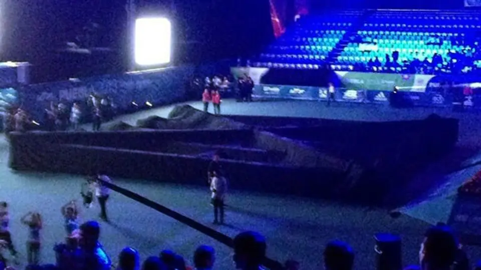 Cerca de la tragedia al caer estructura en Mundial de TKD de Puebla