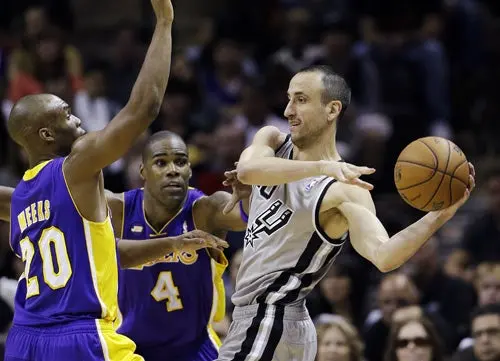 Ginobili y Parker comandan triunfo de Spurs ante Lakers