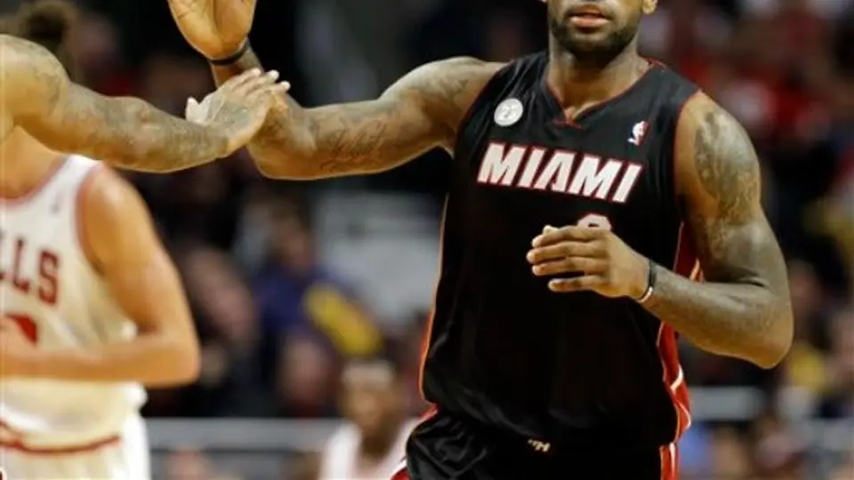 Lebron James arrasa con votación para equipo ideal