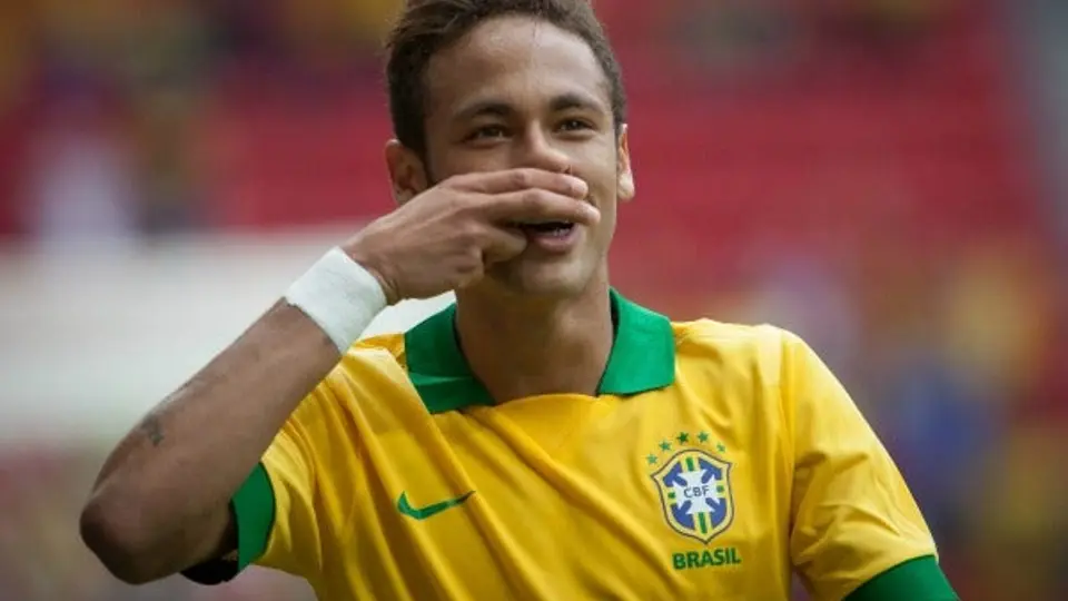 'Cuando nació Neymar le tocó Dios': Dani Alves