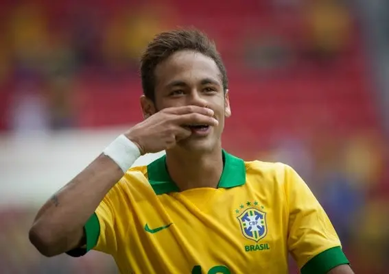 'Cuando nació Neymar le tocó Dios': Dani Alves
