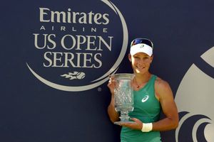Stosur sorprende a Azarenka en Final de San Diego