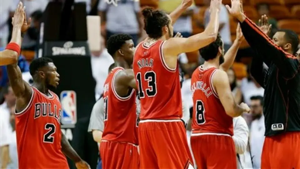Bulls le da el primer golpe al Heat